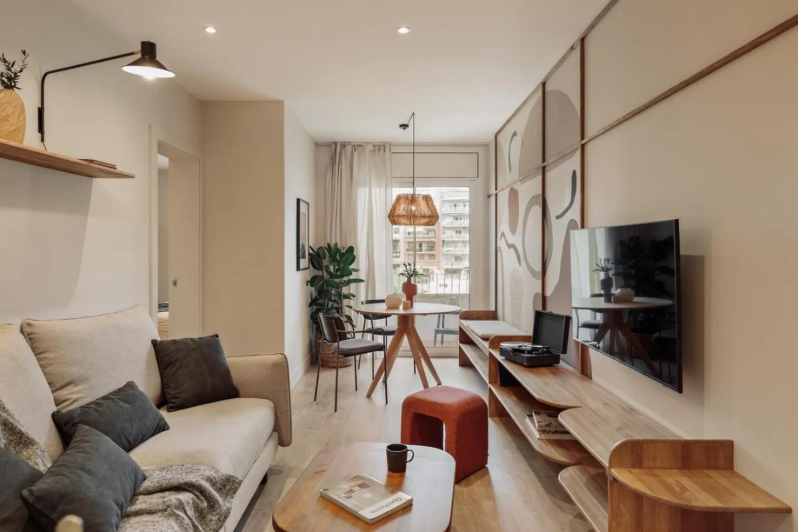 Yaz - 2 Bedrooms And Balcony In El Putxet contacts